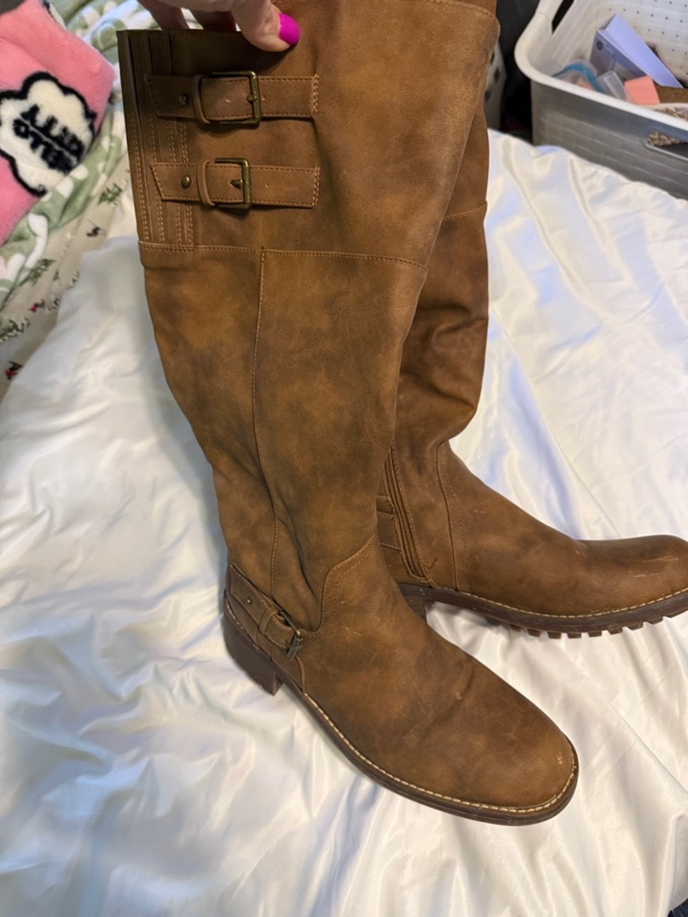 Women's Tan Knee-High Buckle Heeled Boots - Picture 2 of 4